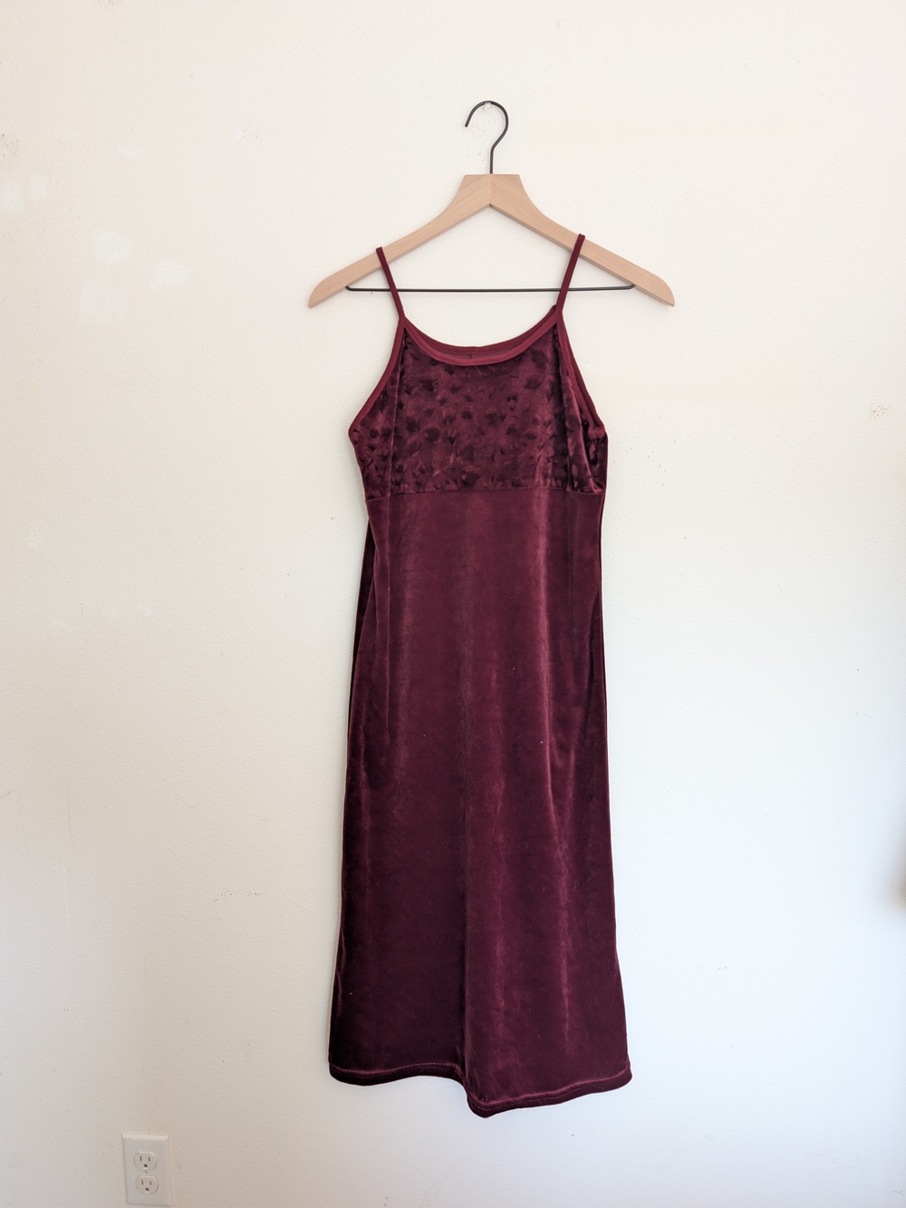 Vintage Y2K Women's Velvet Slip Dress - Burgundy